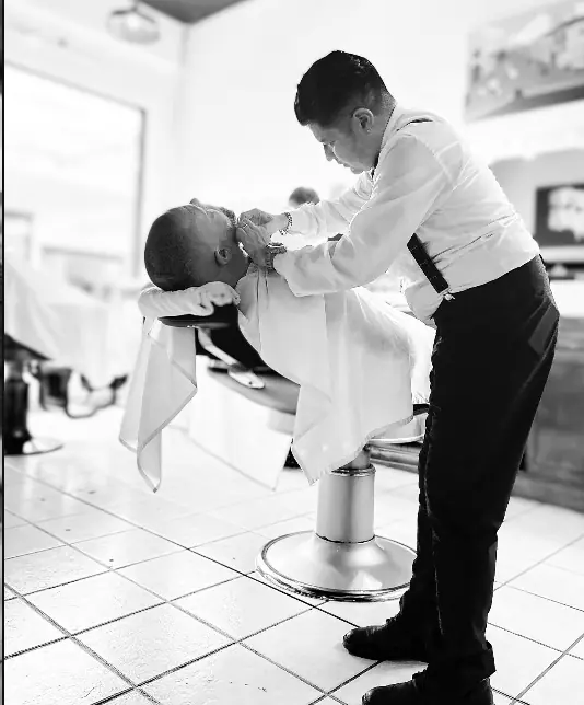 Servicio Corte + rasurado en Alpha Barber